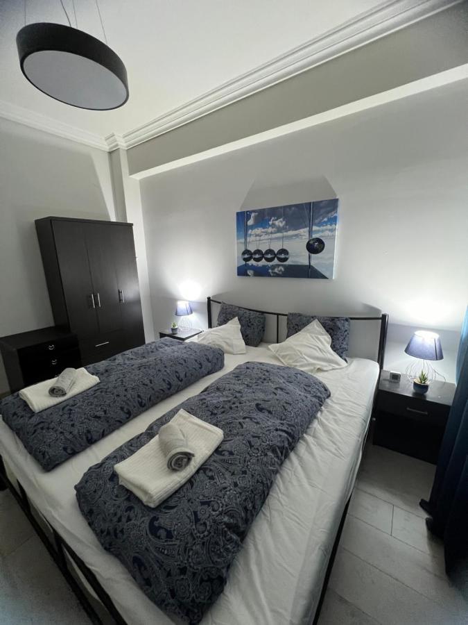 Serres City Center Modern Apartment Exterior photo